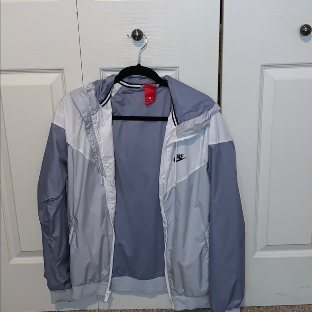 nike windbreaker